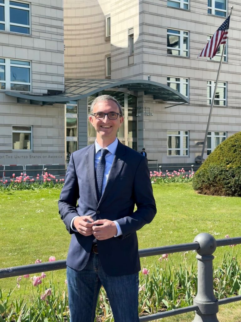 Mit dem Bundestag in die USA: Bewirb dich jetzt für das Parlamentarische Patenschafts-Programm 2026/27!